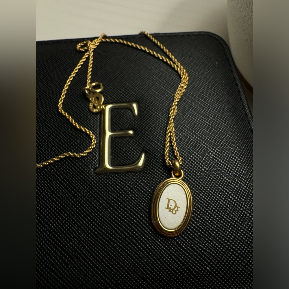 DIOR NECKLACE
